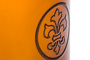 Adhesive embossing with 3D labels from PONT