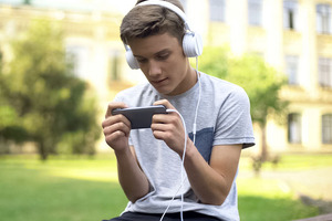 affronEYE: easy on the eyes for gamers