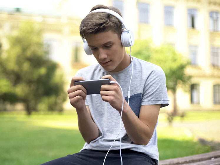 affronEYE: easy on the eyes for gamers