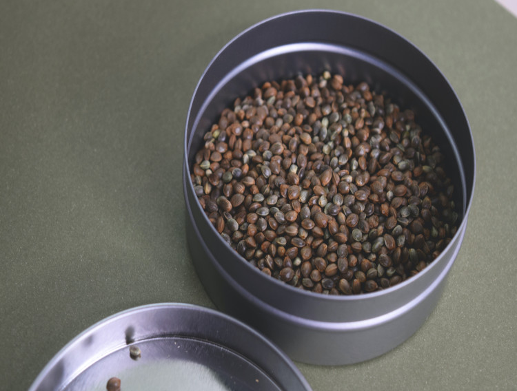 AI platform identifies health compounds in hemp hull