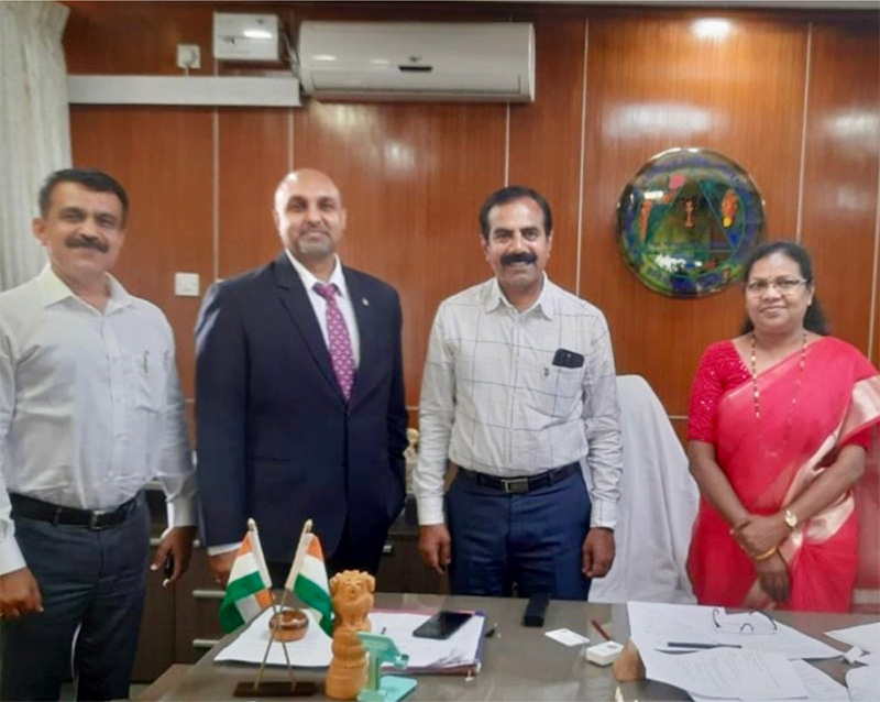 Mr. Shaheen Majeed with Dr. S. V. Suresha (second from right), Vice Chancellor, University of Agricultural Sciences-Gandhi Krishi Vignam Kendra (GKVK), Dr. Devaraj Reddy, and Dr. Usha Ravindra (extreme right), Professor Food & Nutritional Department, GKVK, at the GKVK Vice Chancellor's Office