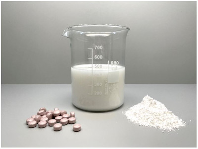 Figure 1: AquaPolish F clear 190.02 E in three different stages: R2U powder compound, suspended in water and applied on placebo tablets.
