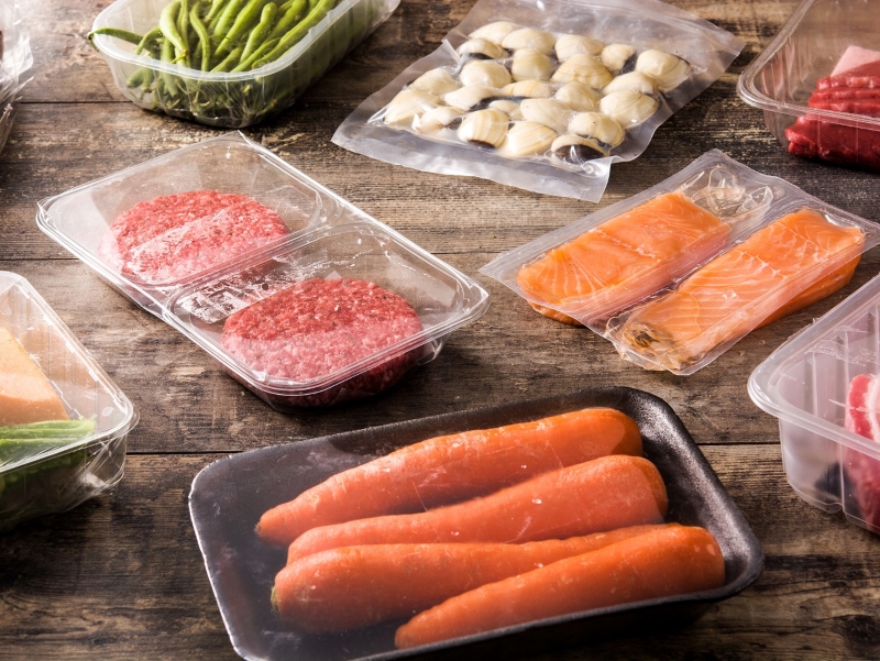 Barrier product for the recyclability of plastic food packaging