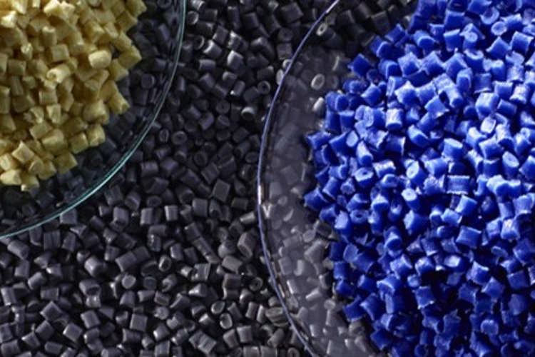 Brenntag and Centroplast unveil new non-stick food safe material