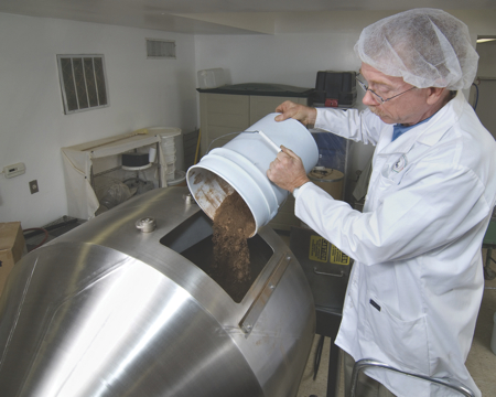 Bulk nutritional supplements blended in a pharma-grade rotary mixer