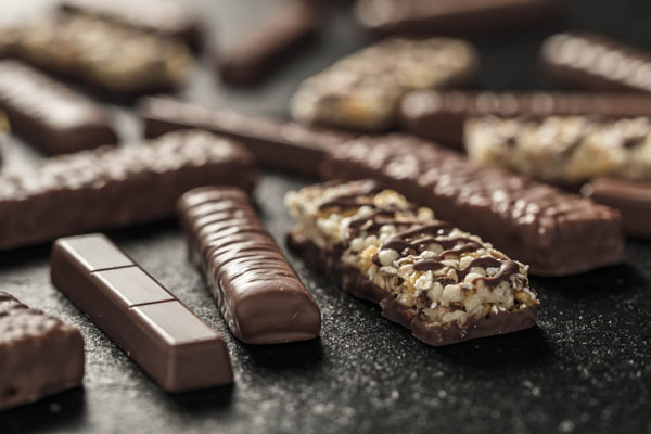 Cereal and nut bars: healthy and convenient snacks on the go
