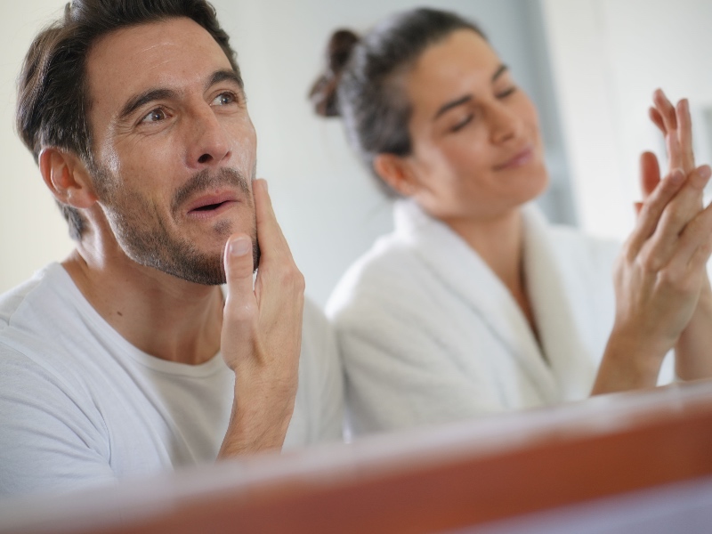 Lycored survey shows men and women clash on skin health