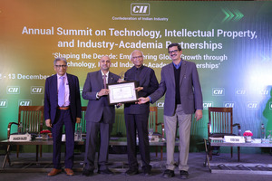 Sabinsa's CEO Shaheen Majeed gathers with industry experts at CII IP Summit