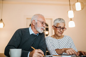 Targeting cognitive decline with plant polyphenols