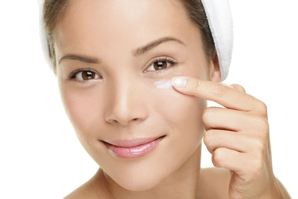 Tocotrienol (EVNol)-enriched facial masks improve skin moisture and antioxidant levels