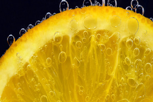 Vitamin C and zinc ineffective at curbing COVID-19 symptoms